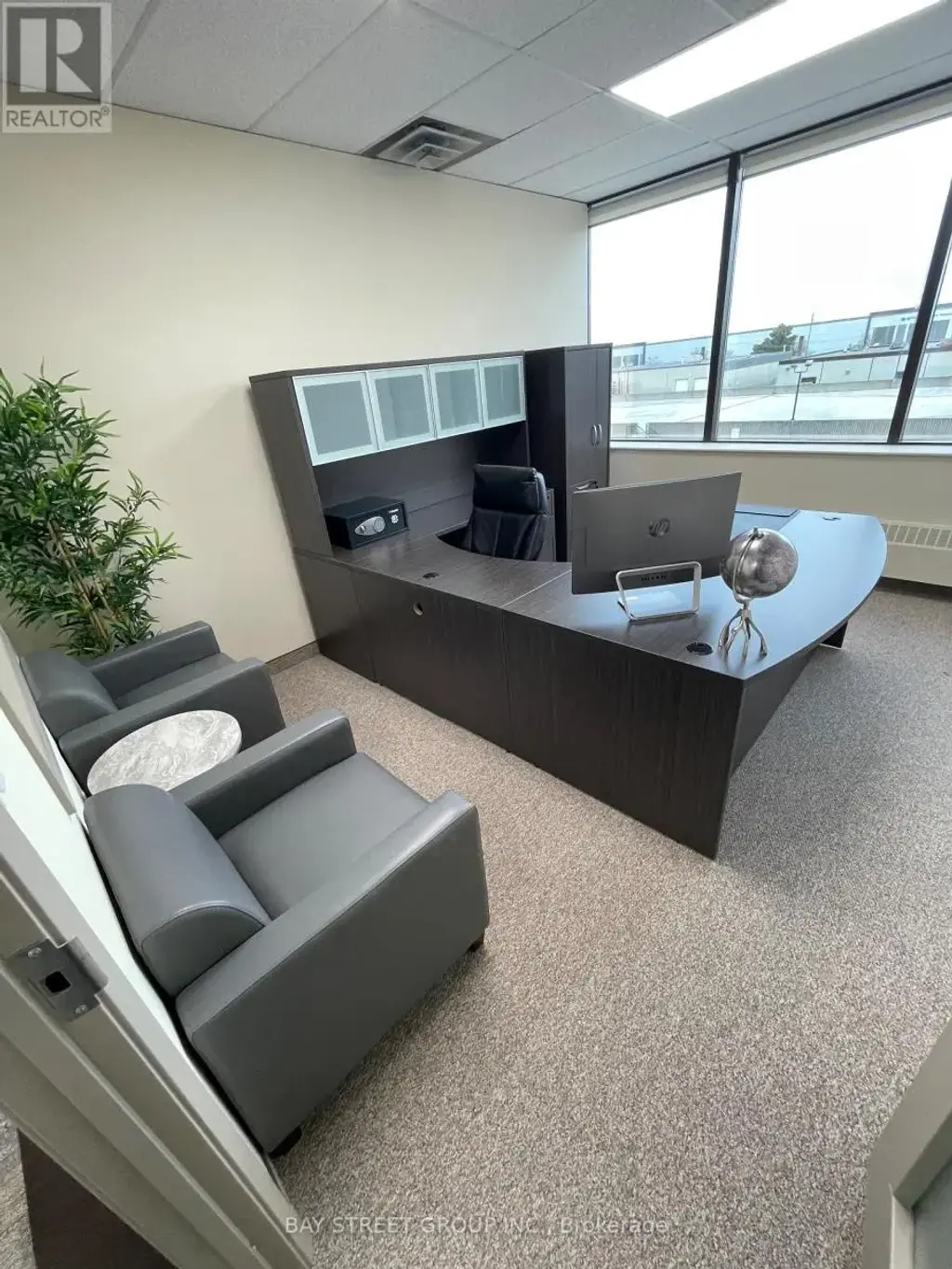 301 - 7030 Woodbine Avenue, Markham (Milliken Mills West)